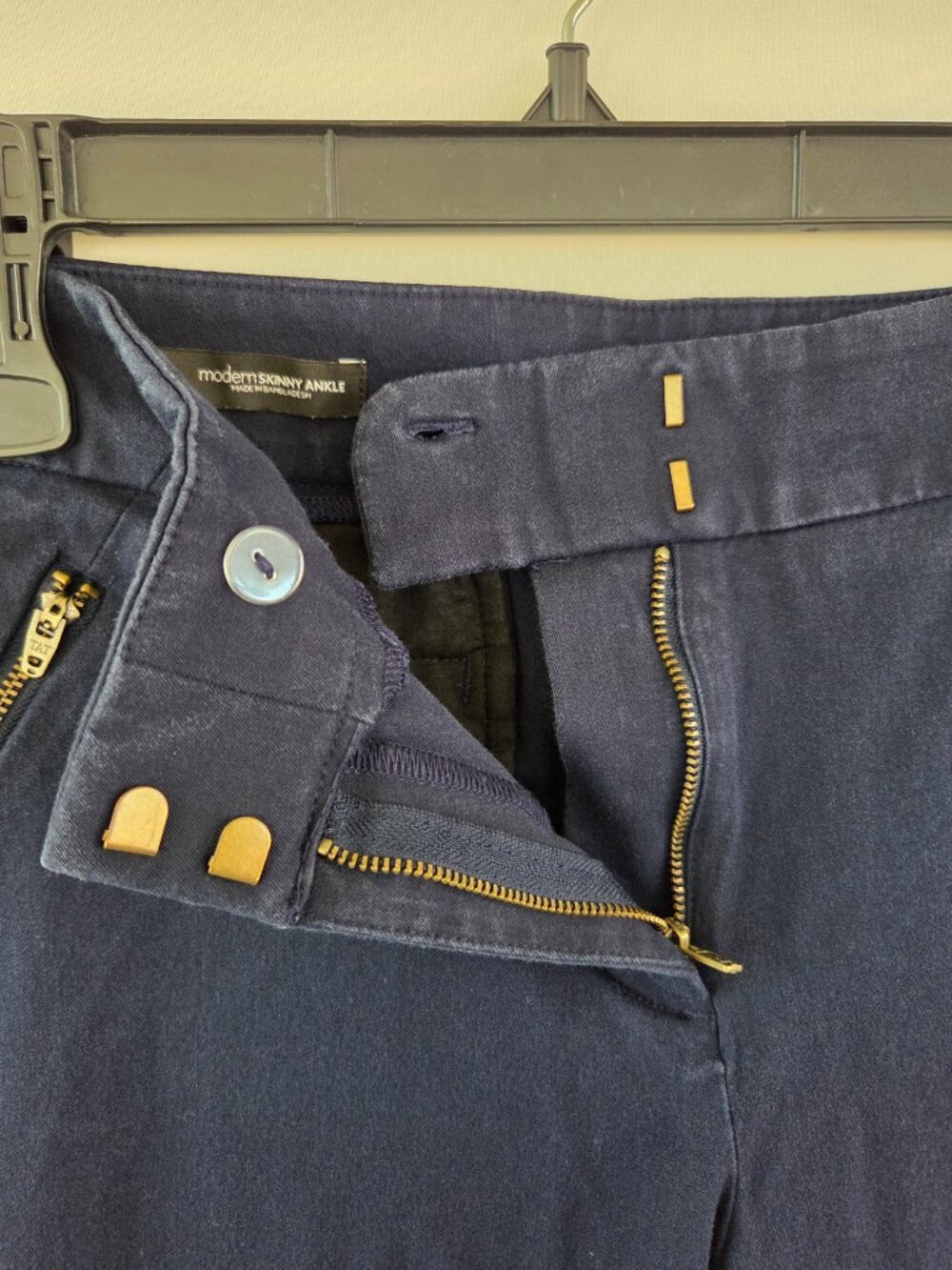 LOFT Outlet Dress Slacks Pants Women's 14P Navy Blue Skinny Ankle Zip Pockets - Picture 12 of 13